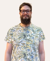 <span id="hs_cos_wrapper_name" class="hs_cos_wrapper hs_cos_wrapper_meta_field hs_cos_wrapper_type_text" style="" data-hs-cos-general-type="meta_field" data-hs-cos-type="text" >Paul Omar Lervåg</span>